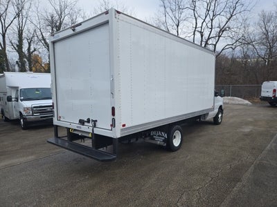 2025 Ford E-Series Cutaway E-450 DRW 176 WB