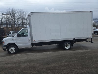2025 Ford E-Series Cutaway E-450 DRW 176 WB