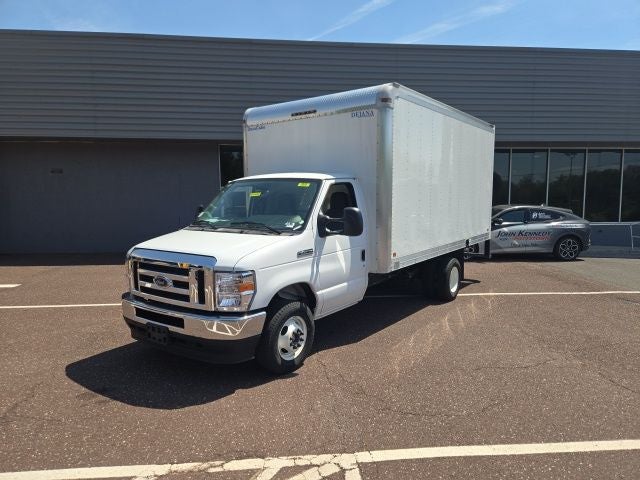2025 Ford E-Series Cutaway E-450 DRW 158 WB