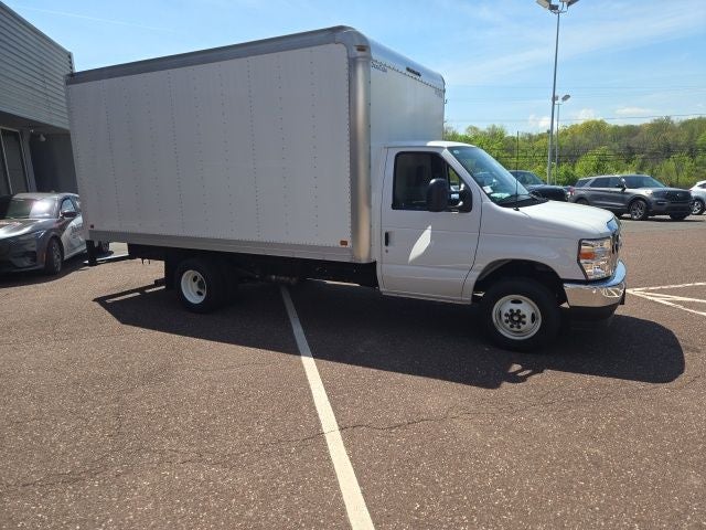 2025 Ford E-Series Cutaway E-450 DRW 158 WB
