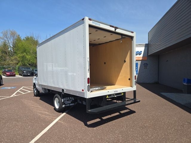 2025 Ford E-Series Cutaway E-450 DRW 158 WB