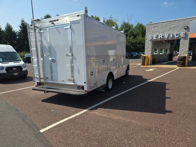 2026 Ford E-Series Cutaway E-450 DRW 158 WB