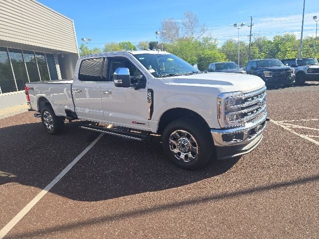 2026 Ford Super Duty F-250 SRW LARIAT 4WD Crew Cab 8' Box