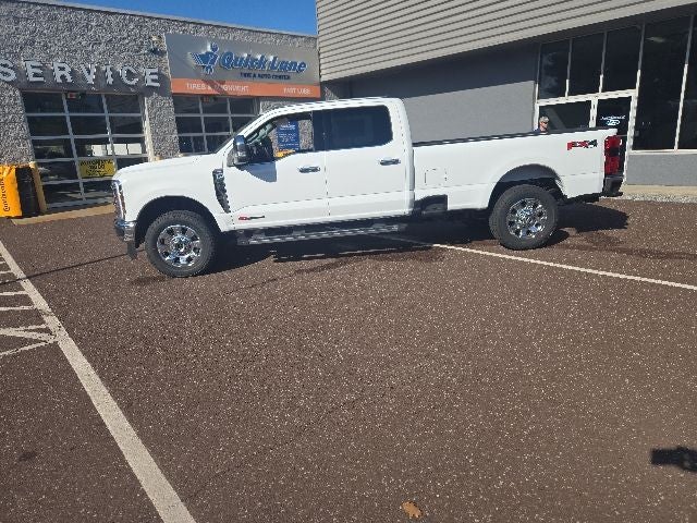 2026 Ford Super Duty F-250 SRW LARIAT 4WD Crew Cab 8' Box