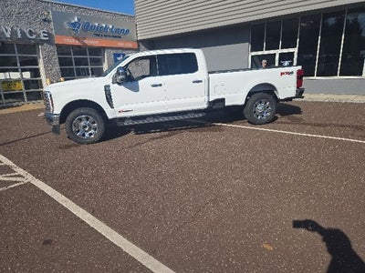 2026 Ford Super Duty F-250 SRW LARIAT 4WD Crew Cab 8' Box