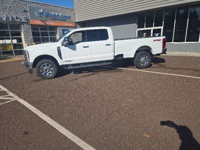 2026 Ford Super Duty F-250 SRW LARIAT 4WD Crew Cab 8' Box