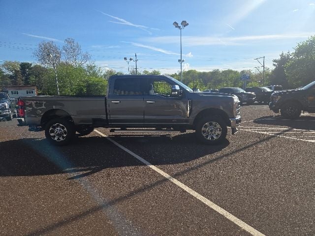 2026 Ford Super Duty F-250 SRW LARIAT 4WD Crew Cab 8' Box