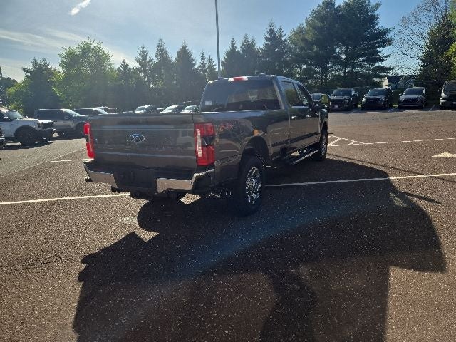 2026 Ford Super Duty F-250 SRW LARIAT 4WD Crew Cab 8' Box