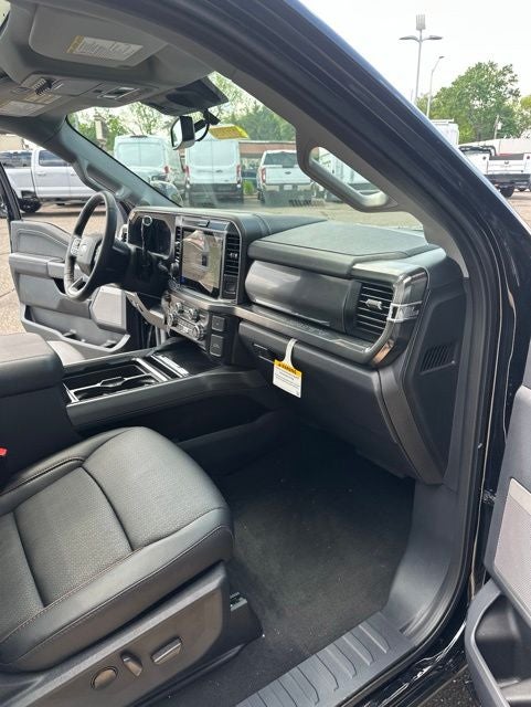 2026 Ford Super Duty F-350 SRW LARIAT 4WD Crew Cab 6.75' Box