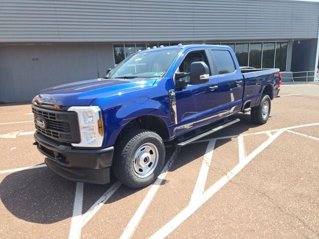 2026 Ford Super Duty F-350 SRW XL 4WD Crew Cab 6.75' Box