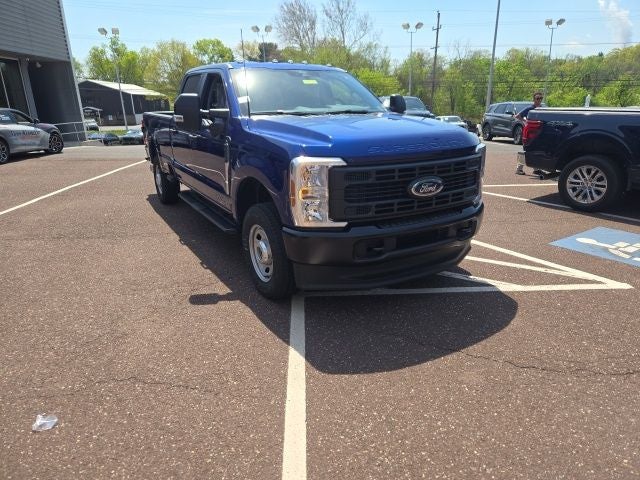 2026 Ford Super Duty F-350 SRW XL 4WD Crew Cab 6.75' Box