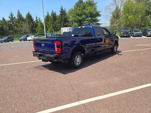 2026 Ford Super Duty F-350 SRW XL 4WD Crew Cab 6.75' Box