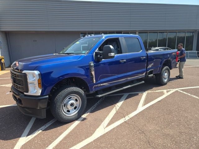 2026 Ford Super Duty F-350 SRW XL 4WD Crew Cab 6.75' Box