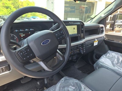 2026 Ford Super Duty F-350 SRW XL 4WD Crew Cab 6.75' Box