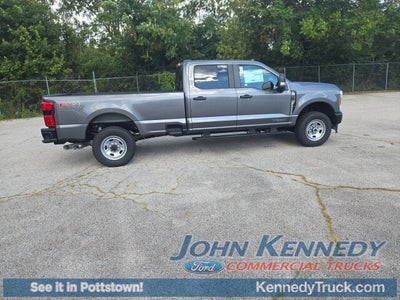2026 Ford Super Duty F-350 SRW XL 4WD Crew Cab 6.75' Box