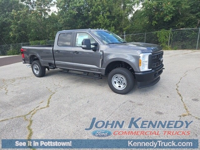 2026 Ford Super Duty F-350 SRW XL 4WD Crew Cab 6.75' Box