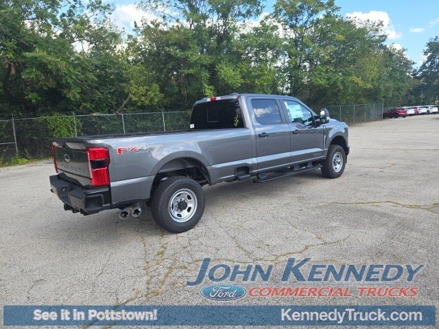 2026 Ford Super Duty F-350 SRW XL 4WD Crew Cab 6.75' Box