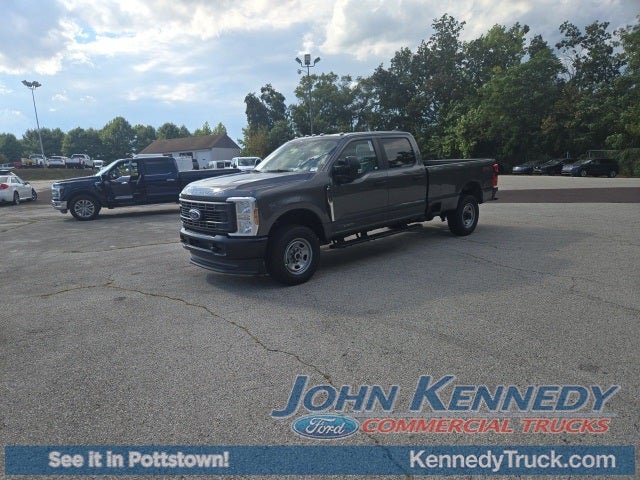 2026 Ford Super Duty F-350 SRW XL 4WD Crew Cab 6.75' Box