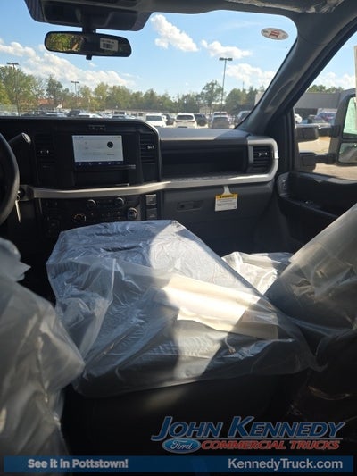 2026 Ford Super Duty F-350 SRW XL 4WD Crew Cab 6.75' Box