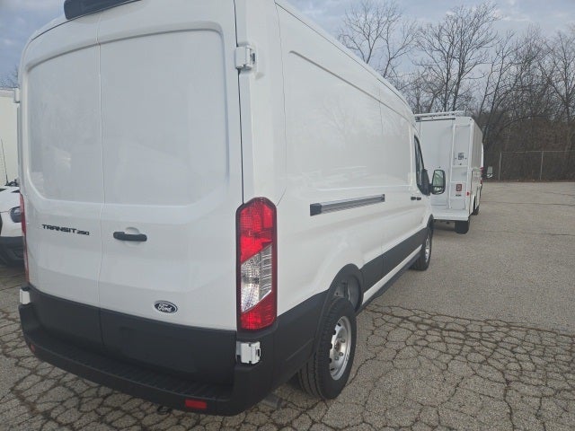 2026 Ford Transit Cargo Van T-250 148 Med Rf 9150 GVWR RWD