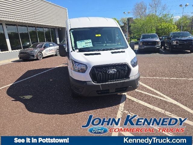 2026 Ford Transit Cargo Van T-250 148 Med Rf 9150 GVWR RWD
