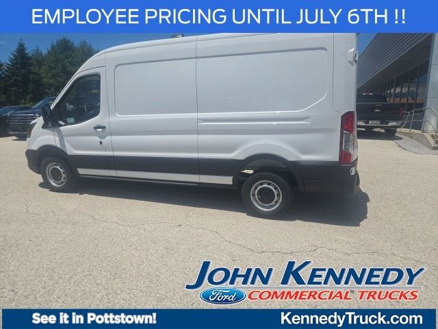 2026 Ford Transit Cargo Van T-250 148 Med Rf 9150 GVWR RWD
