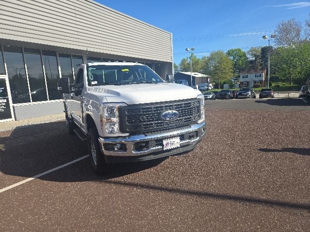 2026 Ford Super Duty F-250 SRW XL 4WD Reg Cab 8' Box
