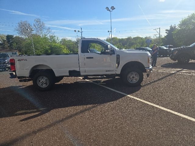 2026 Ford Super Duty F-250 SRW XL 4WD Reg Cab 8' Box