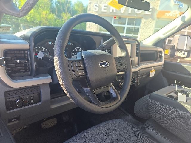 2026 Ford Super Duty F-250 SRW XL 4WD Reg Cab 8' Box