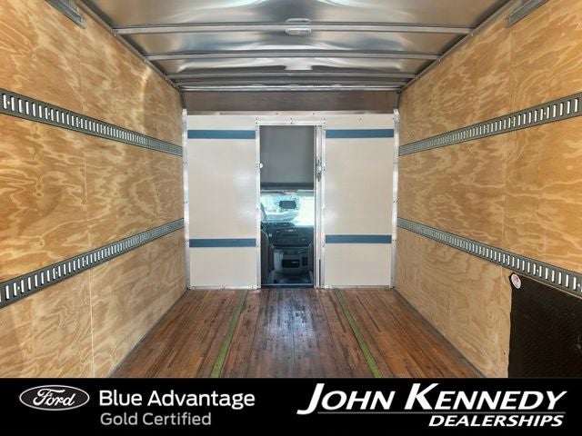 2025 Ford E-350SD Base Cutaway