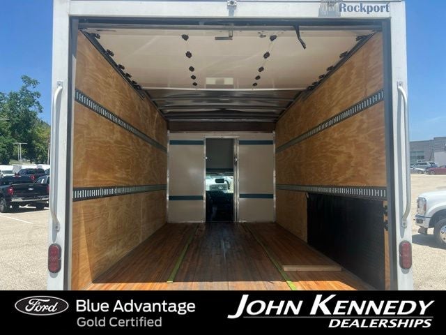 2025 Ford E-350SD Base Cutaway