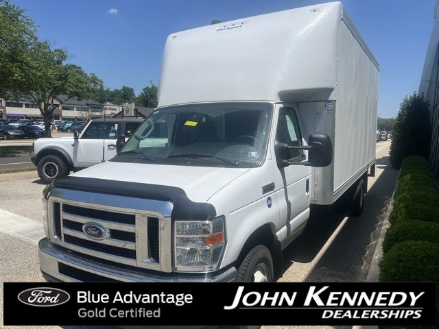 2025 Ford E-350SD Base Cutaway