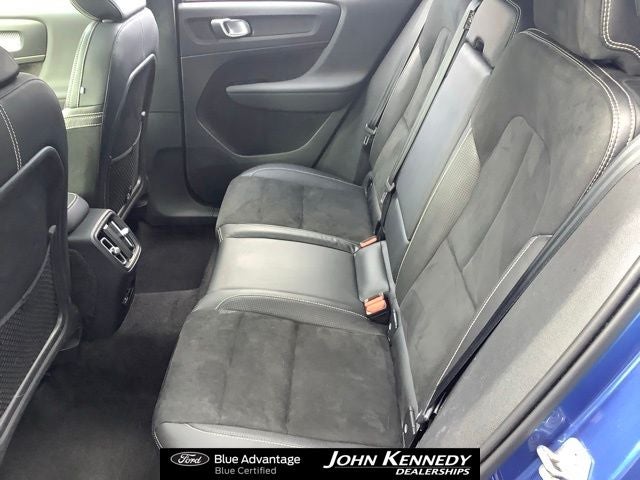 2021 Volvo XC40 Recharge Pure Electric P8