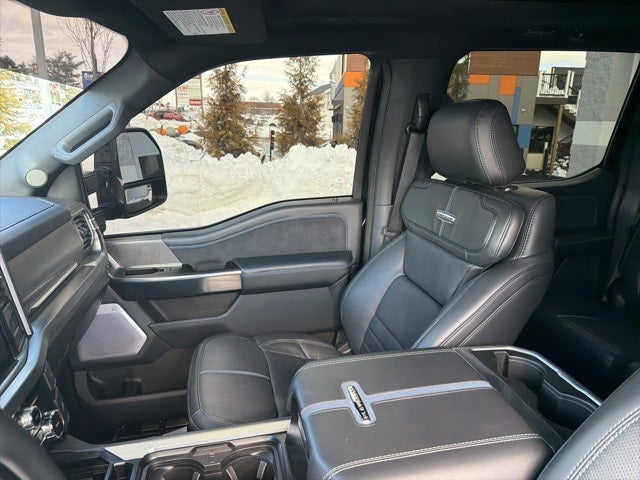 2025 Ford F-350SD Platinum