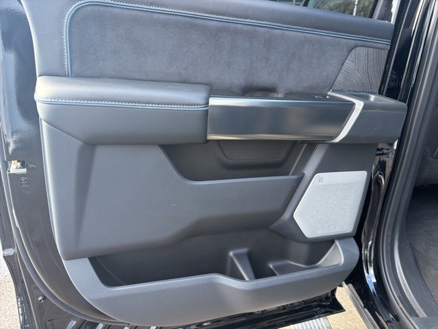 2025 Ford F-350SD Platinum