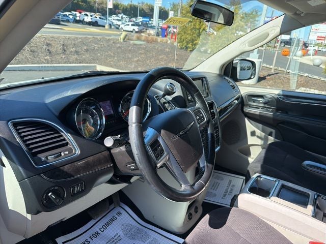 2011 Chrysler Town & Country Touring