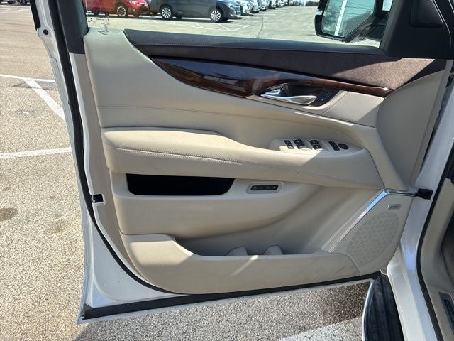 2017 Cadillac Escalade ESV Luxury