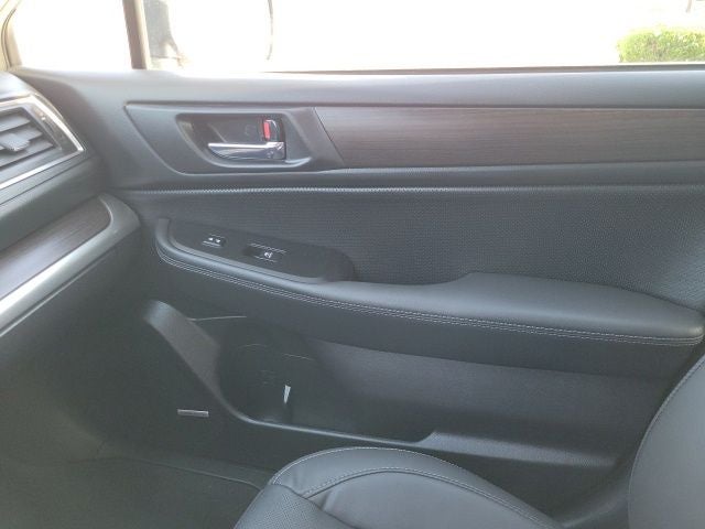 2017 Subaru Legacy 3.6R Limited