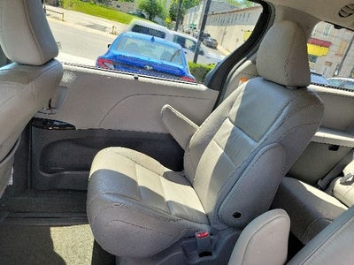 2017 Toyota Sienna XLE Premium 7 Passenger