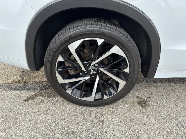 2024 Mitsubishi Outlander SEL