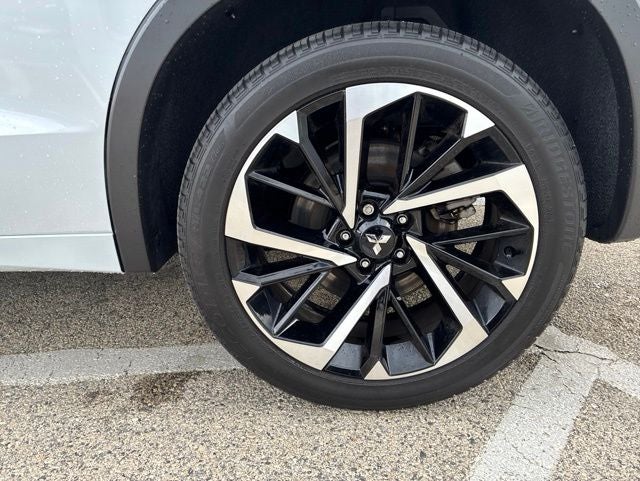2024 Mitsubishi Outlander SEL