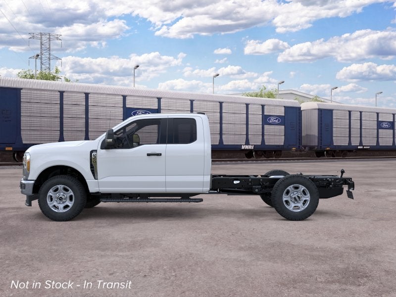 2026 Ford Chassis Cab F-350® XLT