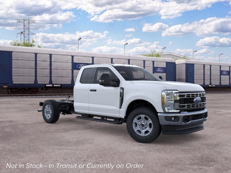 2026 Ford Chassis Cab F-350® XLT