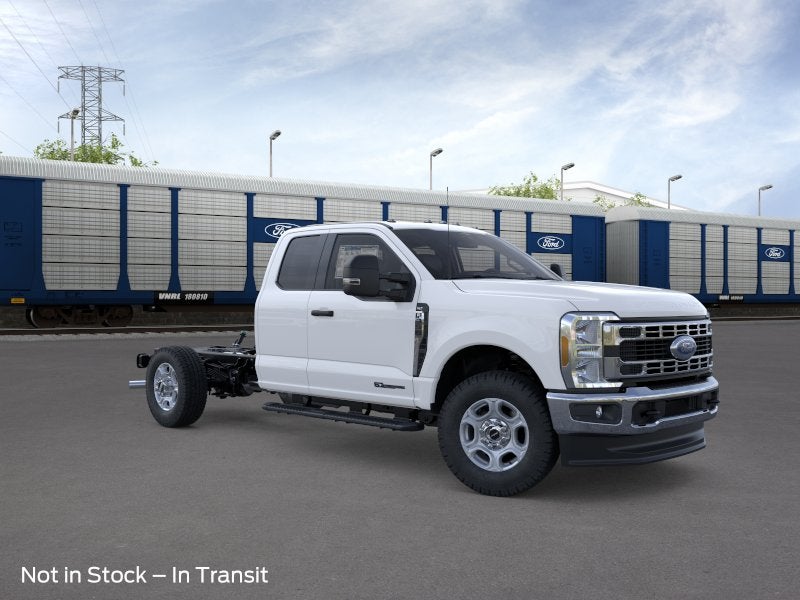 2026 Ford Chassis Cab F-350® XLT