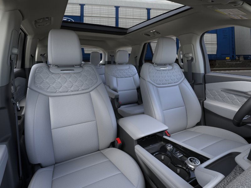 2026 Ford Explorer 4DR 4WD PLTNM