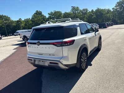 2024 Nissan Pathfinder SL