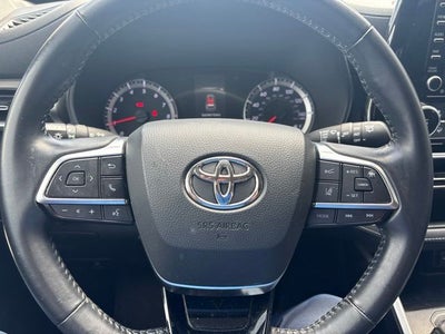 2021 Toyota Highlander LE