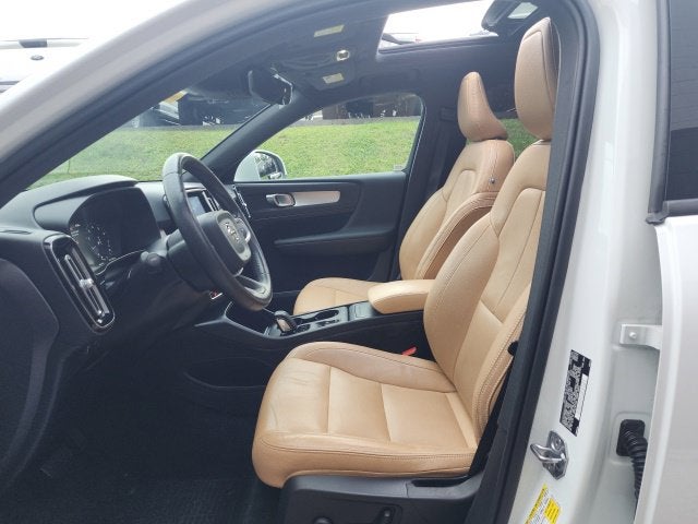 2020 Volvo XC40 Momentum